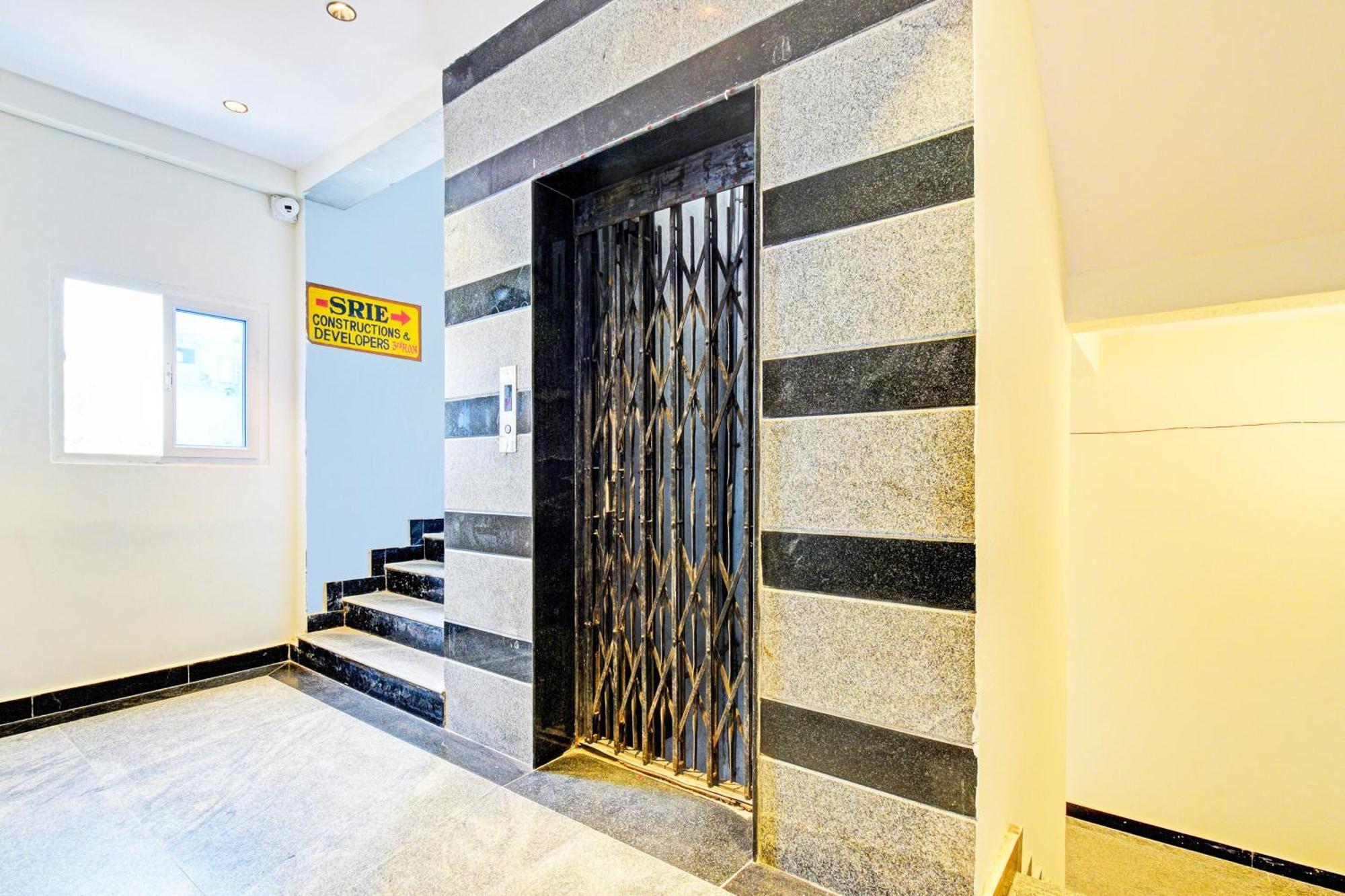 Hotel O Malani Inn Hyderabad Exterior foto